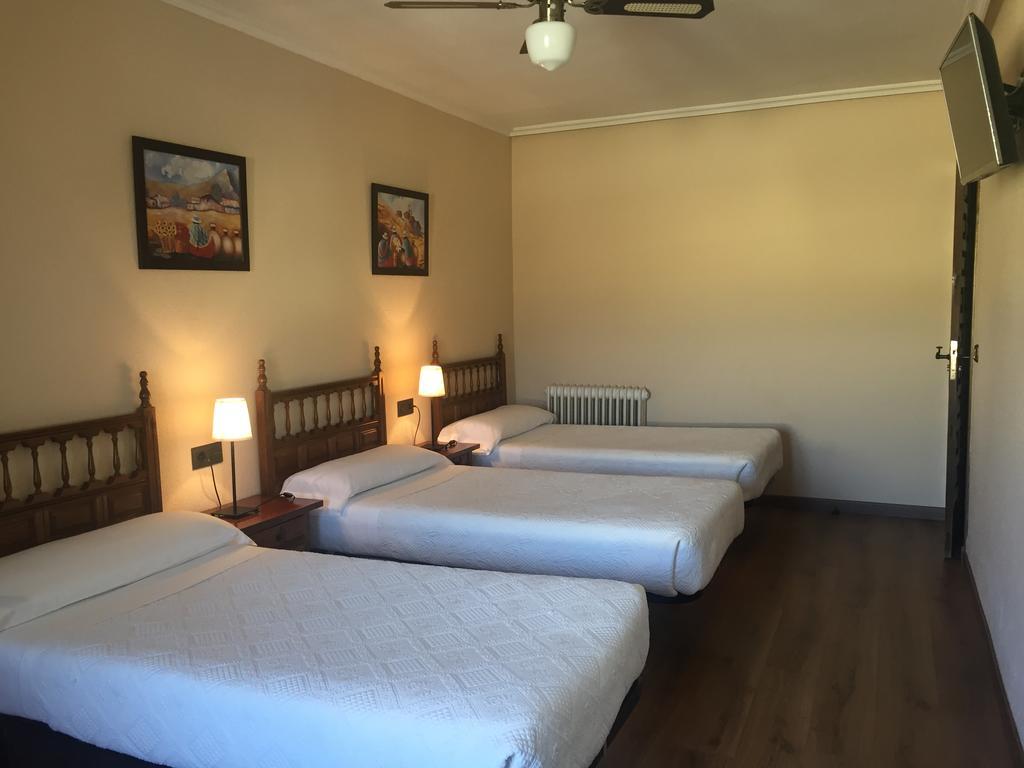 Hostal Argentino Bejar Bagian luar foto